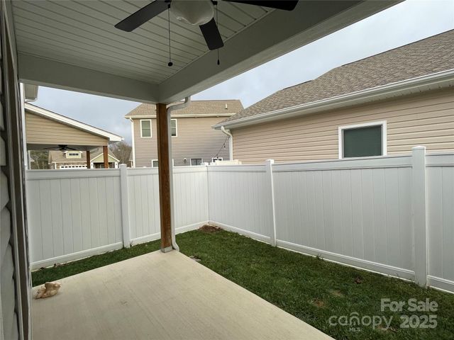 28 Sage Crest Loop, Weaverville, NC 28787