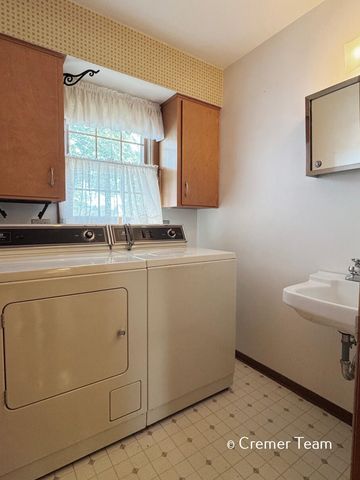 9068 Victor Avenue, Jenison, MI 49428