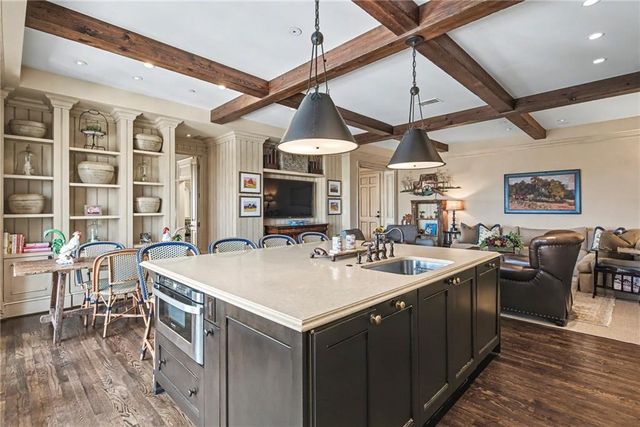 3657 Peachtree NE Road 9A, Atlanta, GA 30319