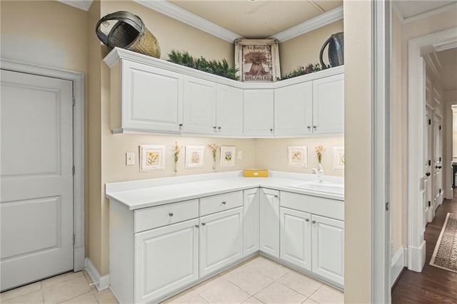 3657 Peachtree NE Road 9A, Atlanta, GA 30319