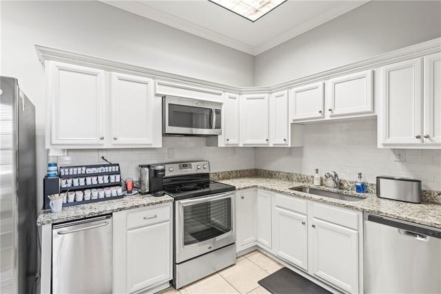 3657 Peachtree NE Road 9A, Atlanta, GA 30319