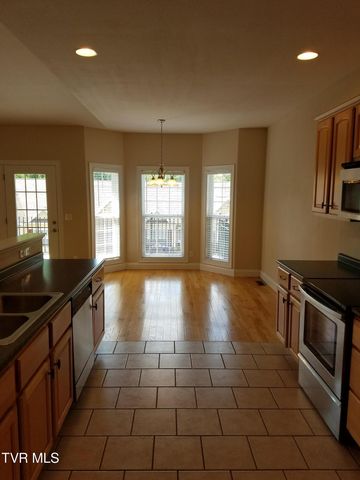 61 Whisper Bend 2, Johnson City, TN 37604