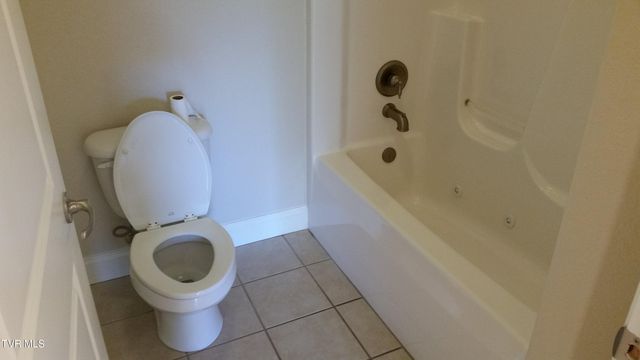 61 Whisper Bend 2, Johnson City, TN 37604