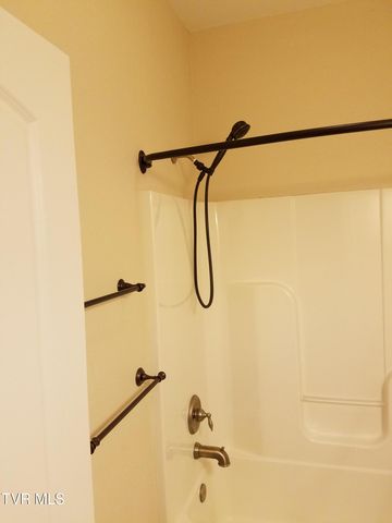61 Whisper Bend 2, Johnson City, TN 37604