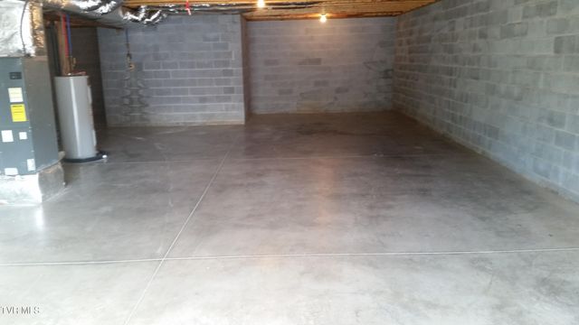 61 Whisper Bend 2, Johnson City, TN 37604