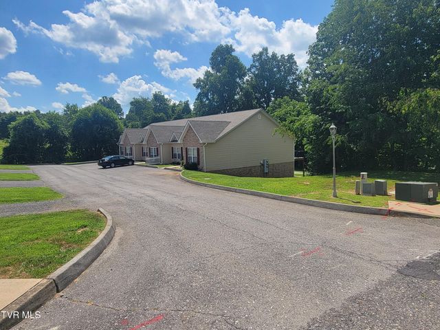 61 Whisper Bend 2, Johnson City, TN 37604
