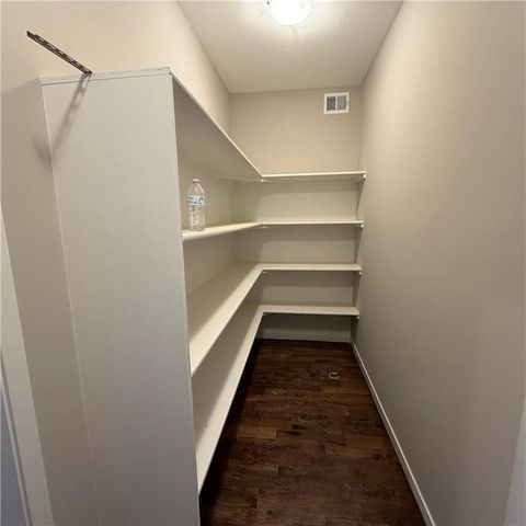 2121 Greenfield Point, Kearney, MO 64060