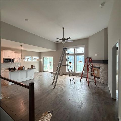 2121 Greenfield Point, Kearney, MO 64060