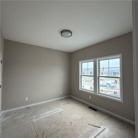 2121 Greenfield Point, Kearney, MO 64060