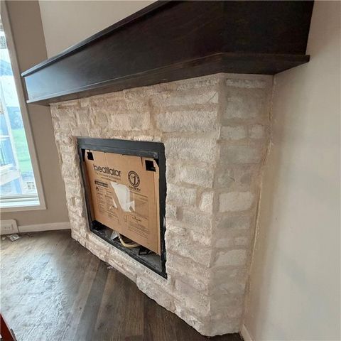 2121 Greenfield Point, Kearney, MO 64060