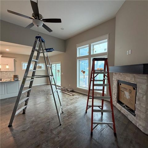2121 Greenfield Point, Kearney, MO 64060