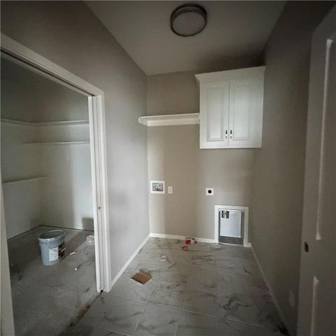 2121 Greenfield Point, Kearney, MO 64060
