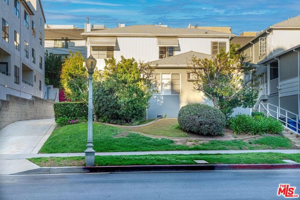 1748 Malcolm Avenue, Los Angeles, CA 90024