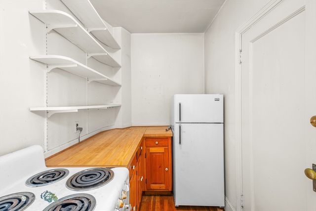 41 Bowdoin Street 25, Cambridge, MA 02138