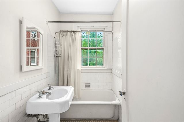 41 Bowdoin Street 25, Cambridge, MA 02138