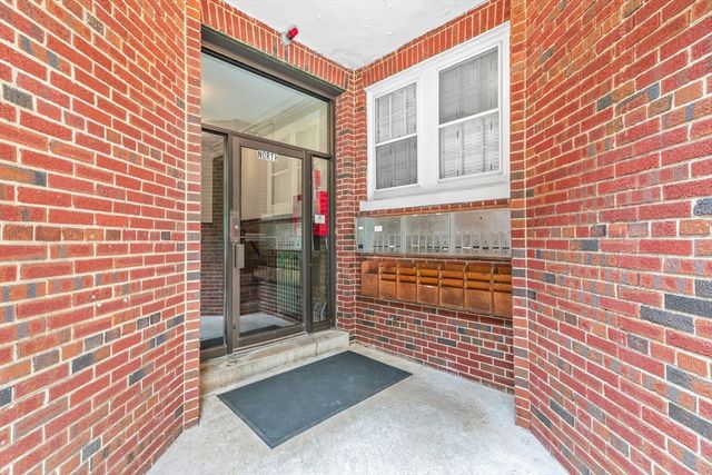 41 Bowdoin Street 25, Cambridge, MA 02138