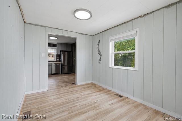 26435 Chippendale Street, Roseville, MI 48066