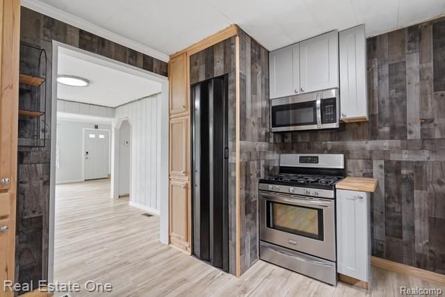 26435 Chippendale Street, Roseville, MI 48066