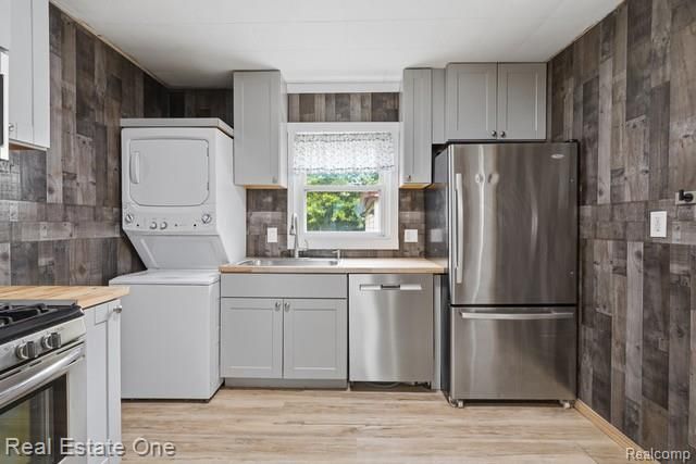 26435 Chippendale Street, Roseville, MI 48066