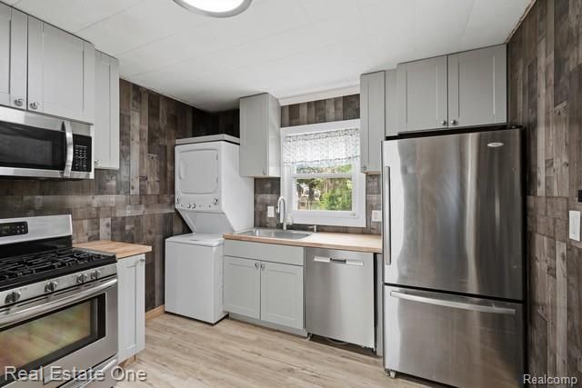 26435 Chippendale Street, Roseville, MI 48066