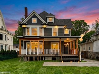 219 Cass Avenue, Mount Clemens, MI 48043