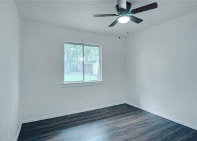 307 Lone Oak Circle, Euless, TX 76039