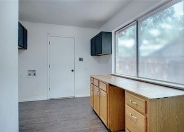 307 Lone Oak Circle, Euless, TX 76039