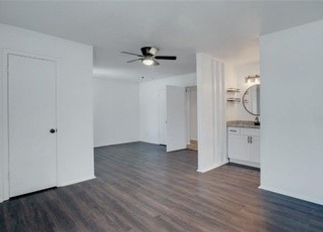 307 Lone Oak Circle, Euless, TX 76039