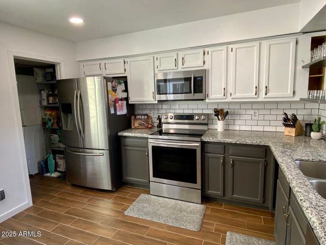 5100 N MILLER Road 27, Scottsdale, AZ 85250