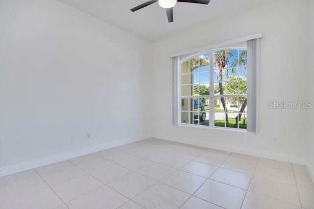 208 LAMONTE POINT CT, Debary, FL 32713