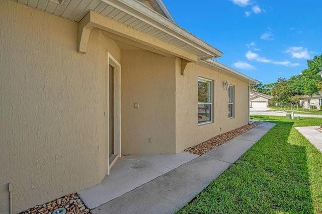 208 LAMONTE POINT CT, Debary, FL 32713