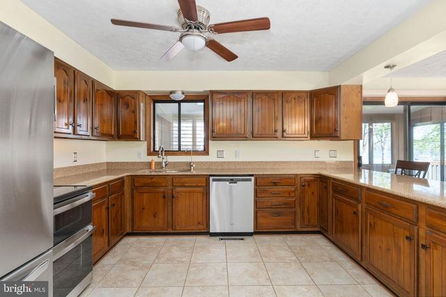 100 PLEASANT GROVE RD, Locust Grove, VA 22508