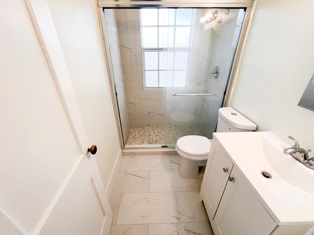 623 Park Place 6, West Palm Beach, FL 33401