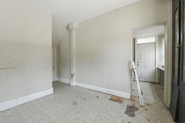 996 Wilson Avenue, Columbus, OH 43206
