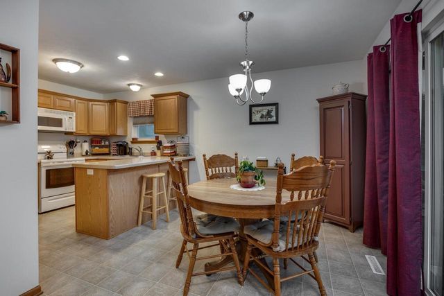 867 Hain Road, Edgerton, WI 53534