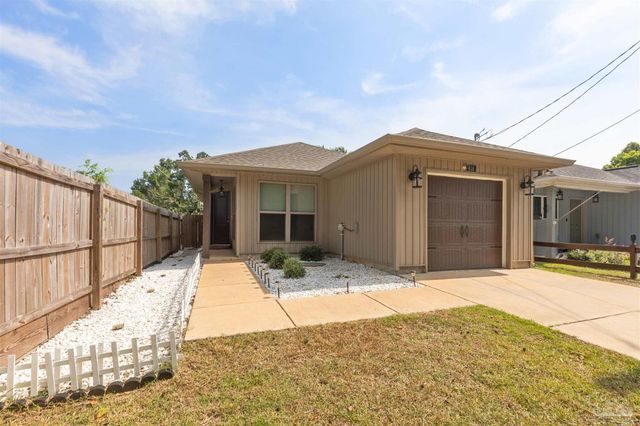 818 W Detroit Blvd, Pensacola, FL 32534