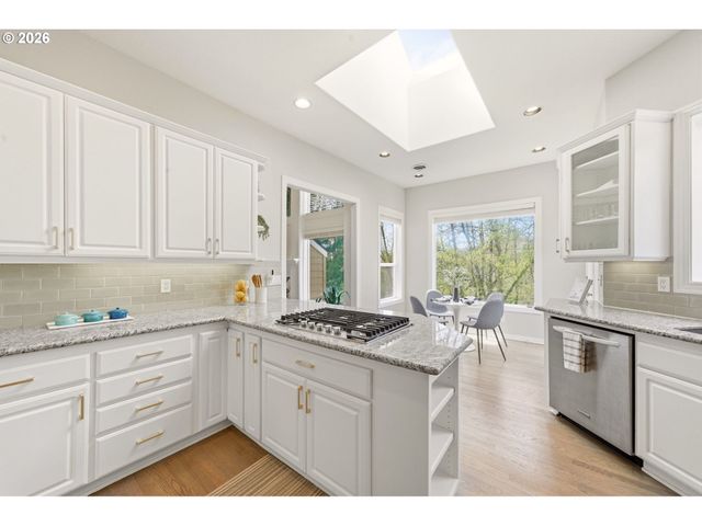 2411 Nw BIRKENDENE St, Portland, OR 97229