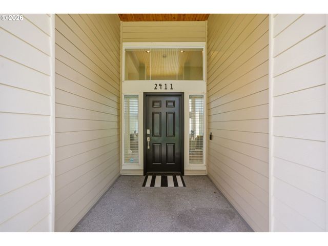 2411 Nw BIRKENDENE St, Portland, OR 97229