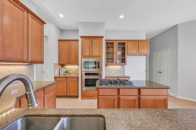 3902 Amerson Court, Pearland, TX 77584