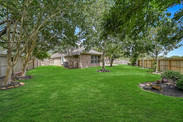 3902 Amerson Court, Pearland, TX 77584