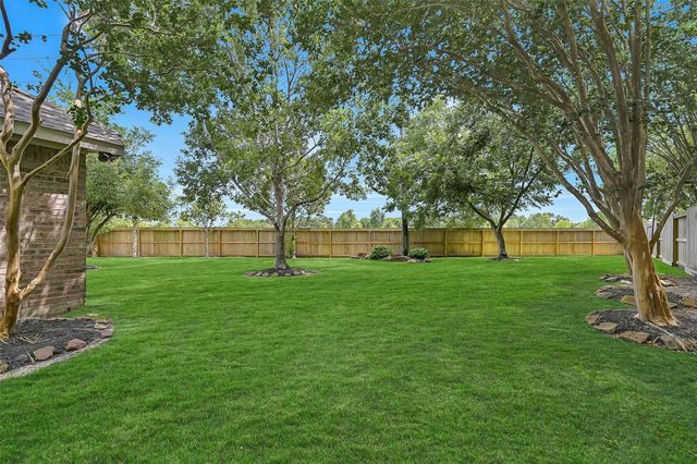 3902 Amerson Court, Pearland, TX 77584