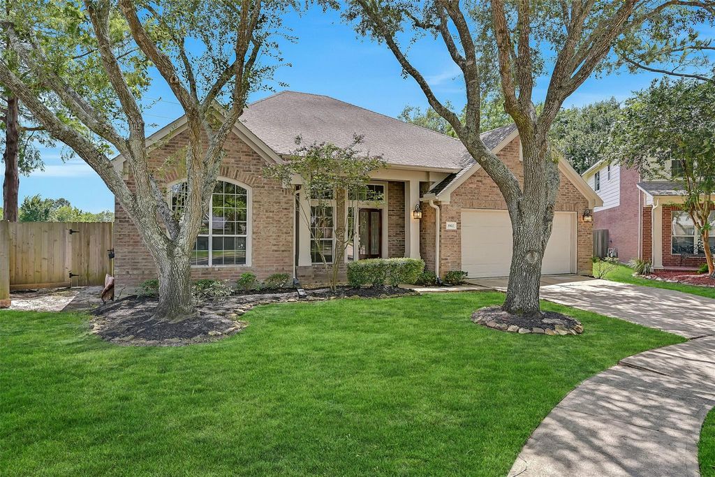 3902 Amerson Court, Pearland, TX 77584