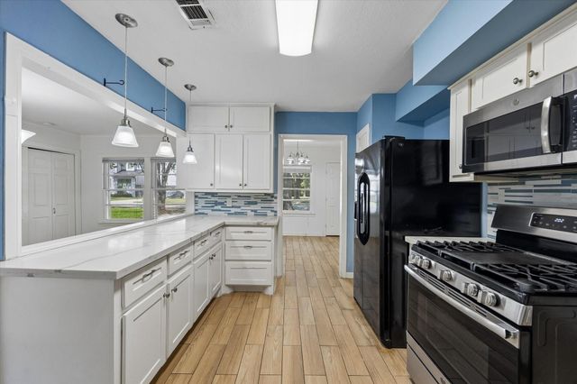 5119 Patrick Henry, Bellaire, TX 77401