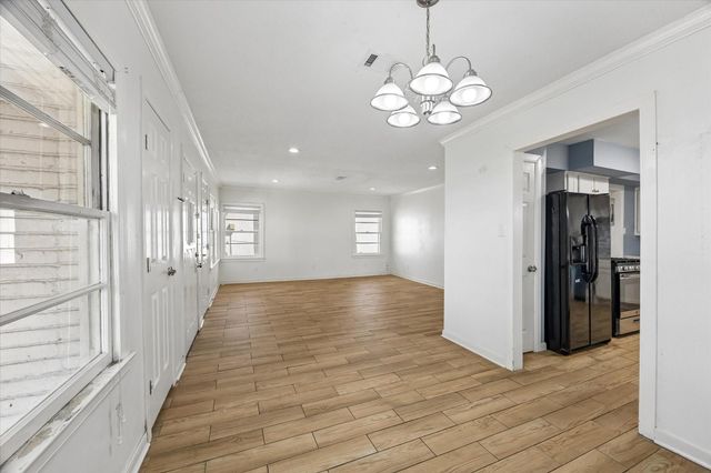 5119 Patrick Henry, Bellaire, TX 77401
