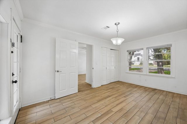 5119 Patrick Henry, Bellaire, TX 77401