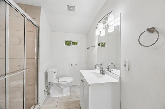 5119 Patrick Henry, Bellaire, TX 77401