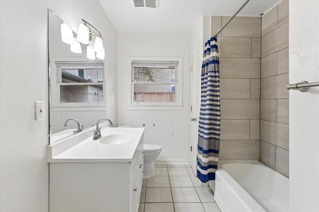 5119 Patrick Henry, Bellaire, TX 77401