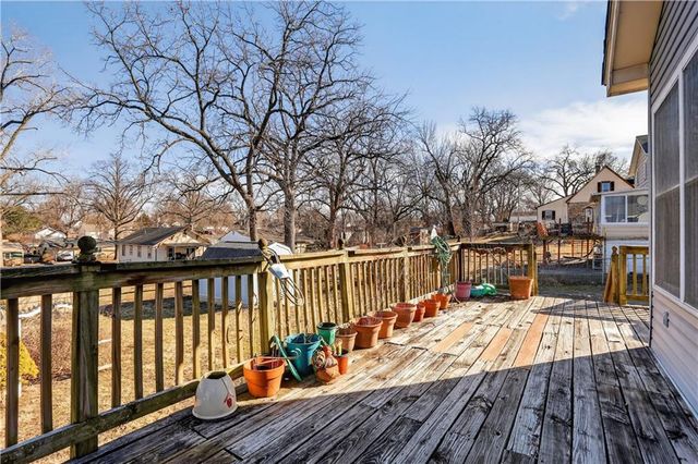 333 Allcutt Avenue, Bonner Springs, KS 66012