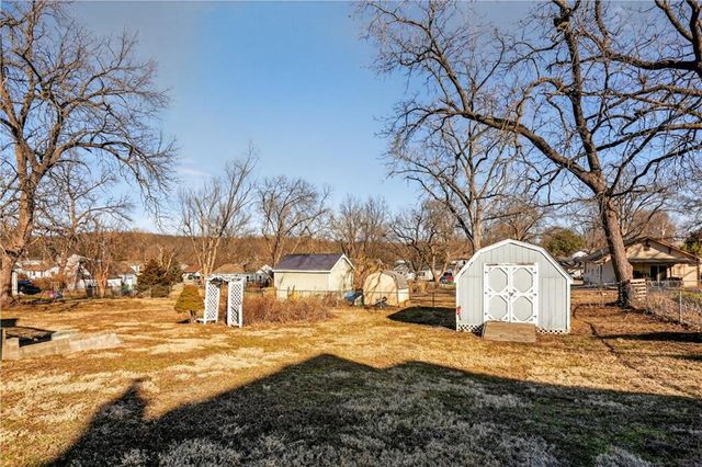 333 Allcutt Avenue, Bonner Springs, KS 66012