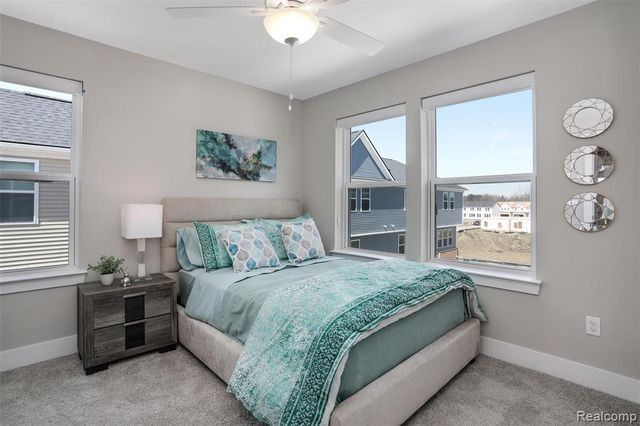 755 Canterbury Lane, Troy, MI 48085